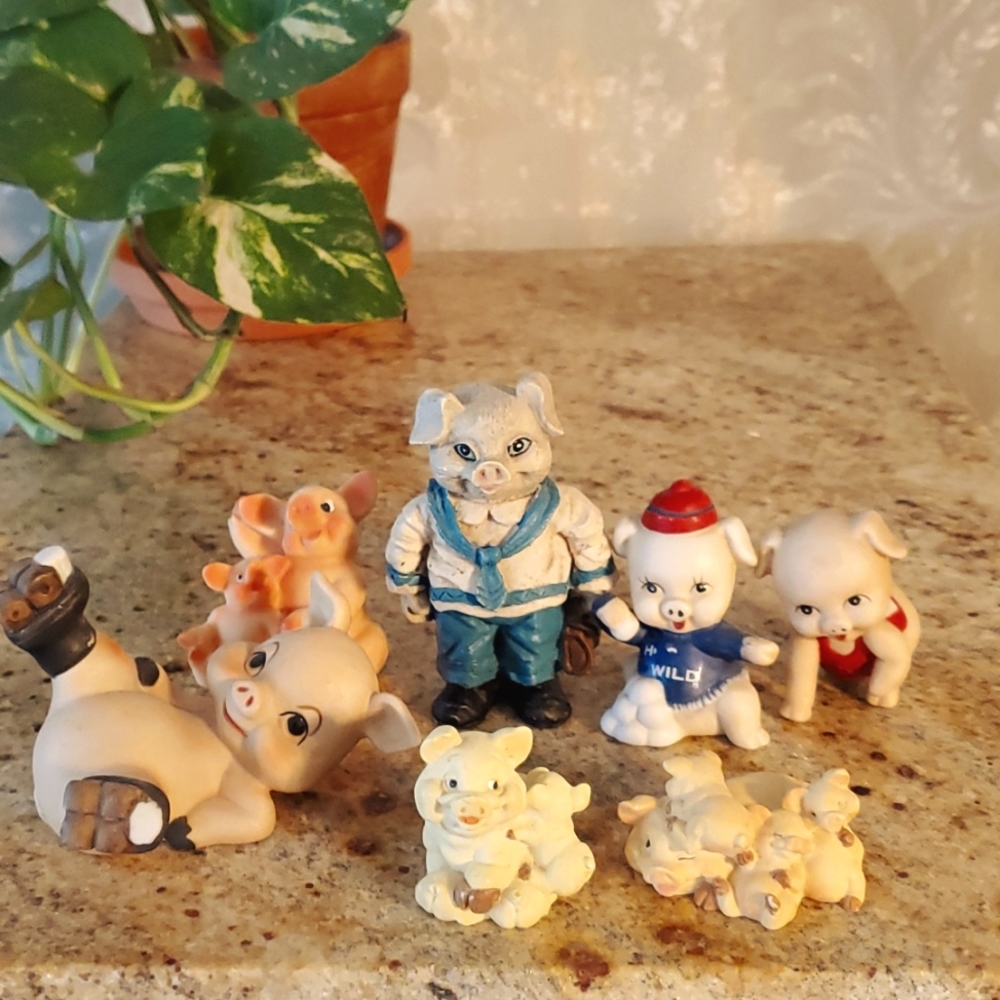 Vintage ceramic porcelain piglet figurines